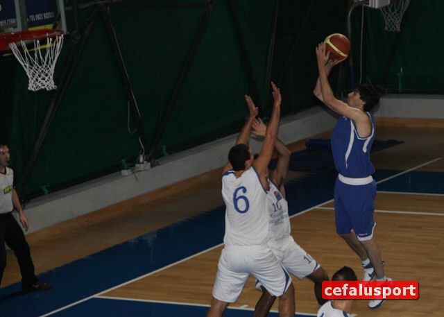 101128_sport 053y_tn.jpg